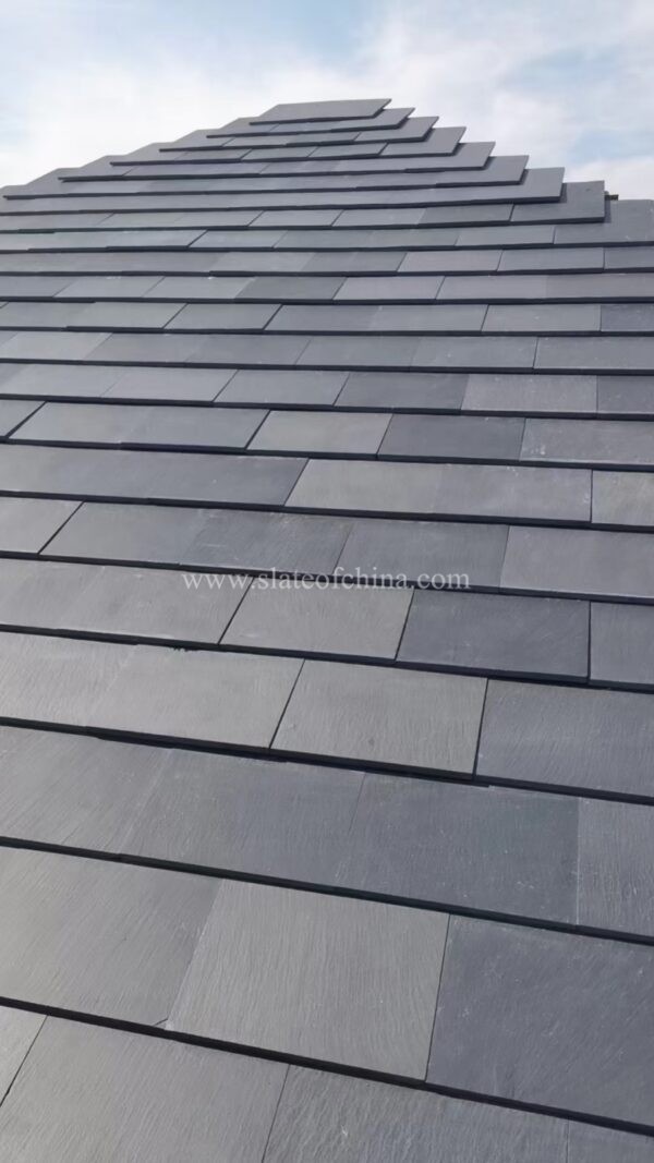 Sawn Edge Black Roofing Slate (1)