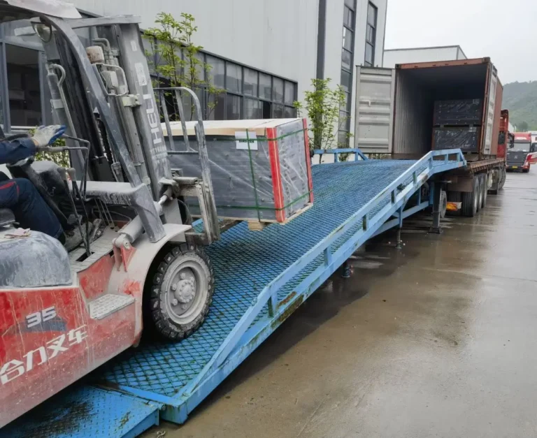 loading snooker slate containers for worldwide shipment