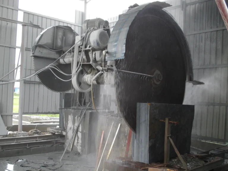 12ft Snooker Slate 14 Large slate blocks being cut into billiard slate slabs at a Jiujiang slate factory in China