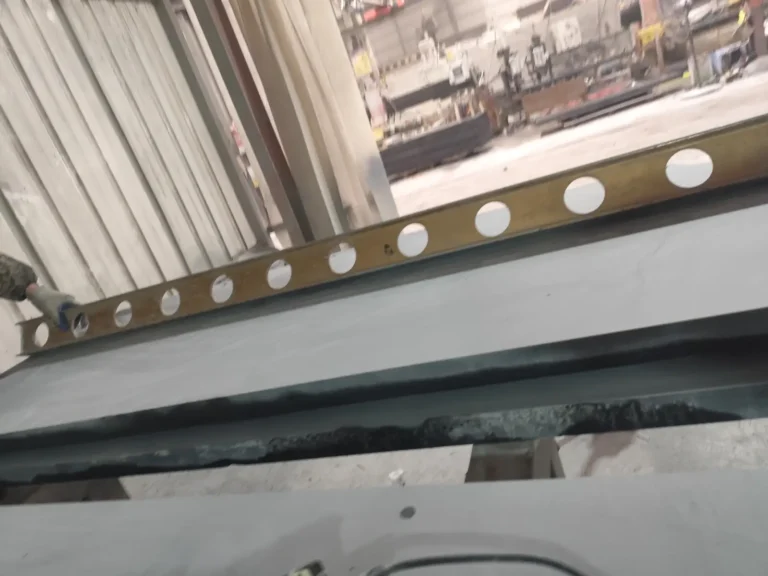 measuring billiard slate flatness with light leakage method