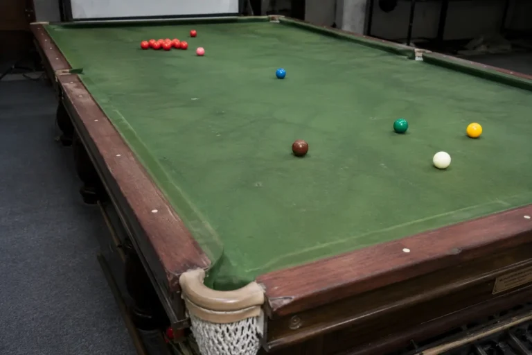 standard snooker table