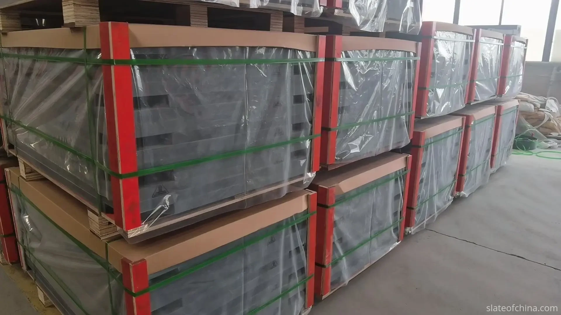 How to Choose a Billiard Slate Manufacturer 4 Export packing for billiard slate with wooden frame, strapping and corner reinforcement