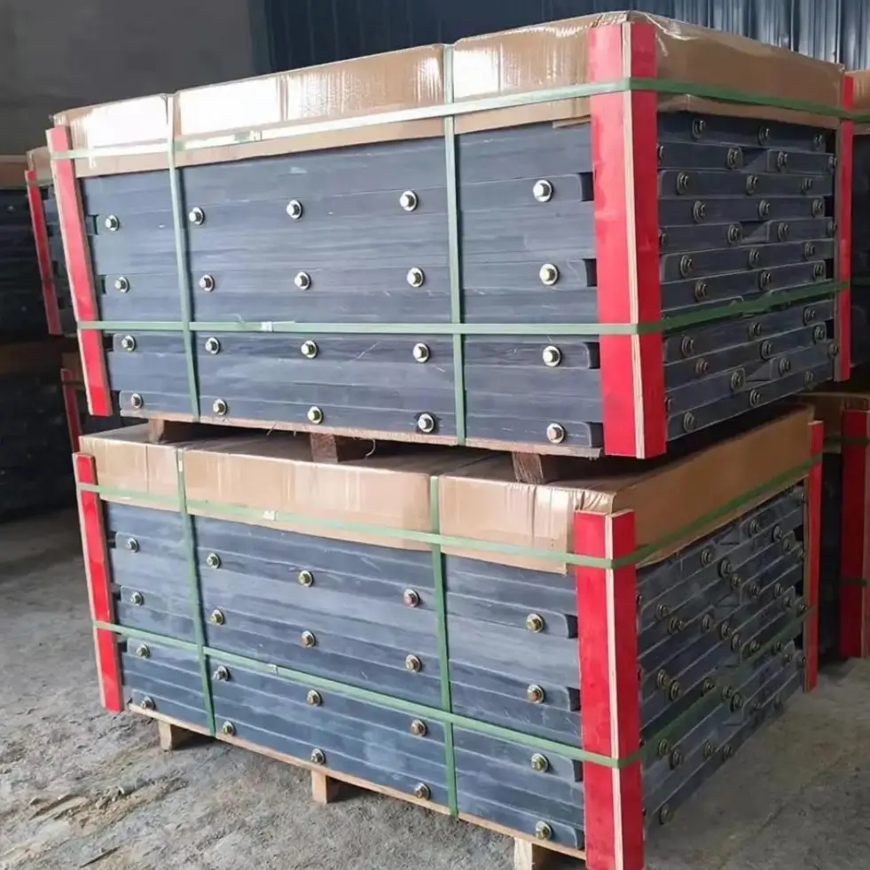 Chinese 8-ball slate packed in an export crate Open export wooden crate with slate panels stacked inside under a white foam sheet and corner protectors