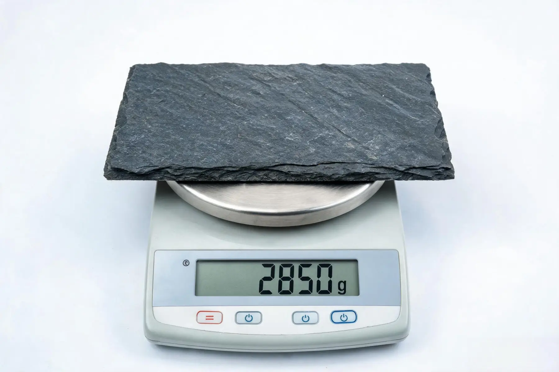 Microscopic cross-section comparison showing dense slate with tight mineral layers blocking water on the left, and porous slate with water-filled micro-cracks and ice crystal formations on the right
